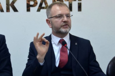 AKP'li başkan bayramlaşmada istifa etti: '2023'e daha enerjik yeni bir başkanla gitmeli'